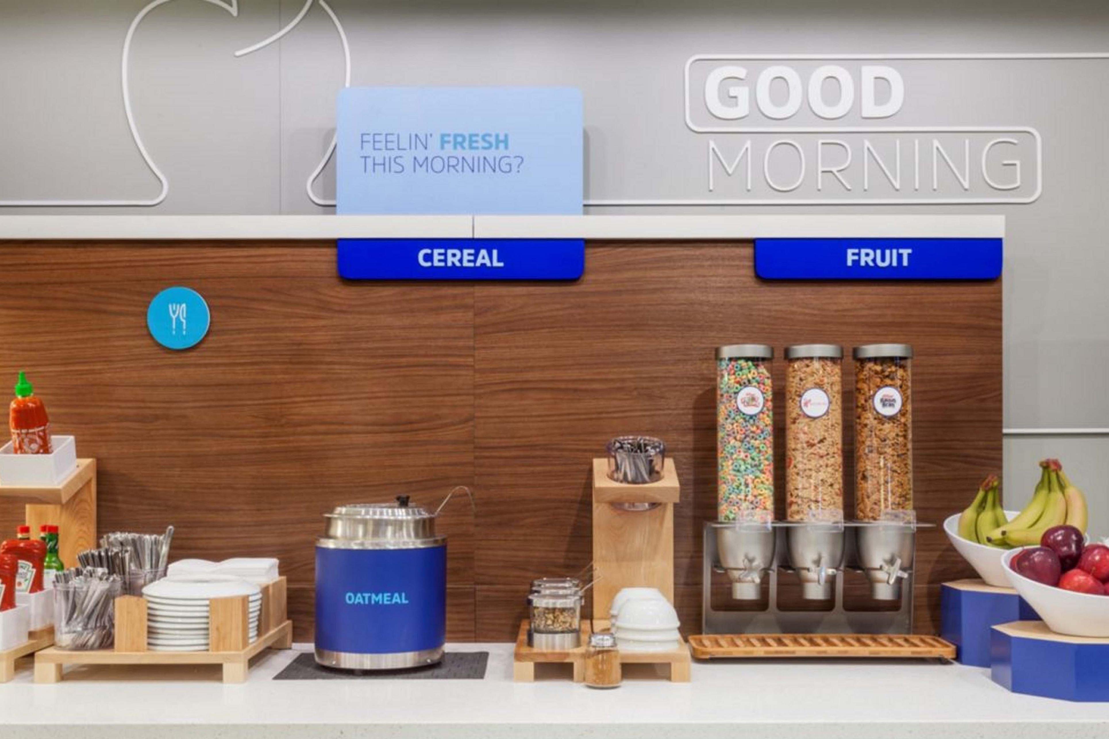 Holiday Inn Express Indianapolis Airport By Ihg Plainfield Ngoại thất bức ảnh