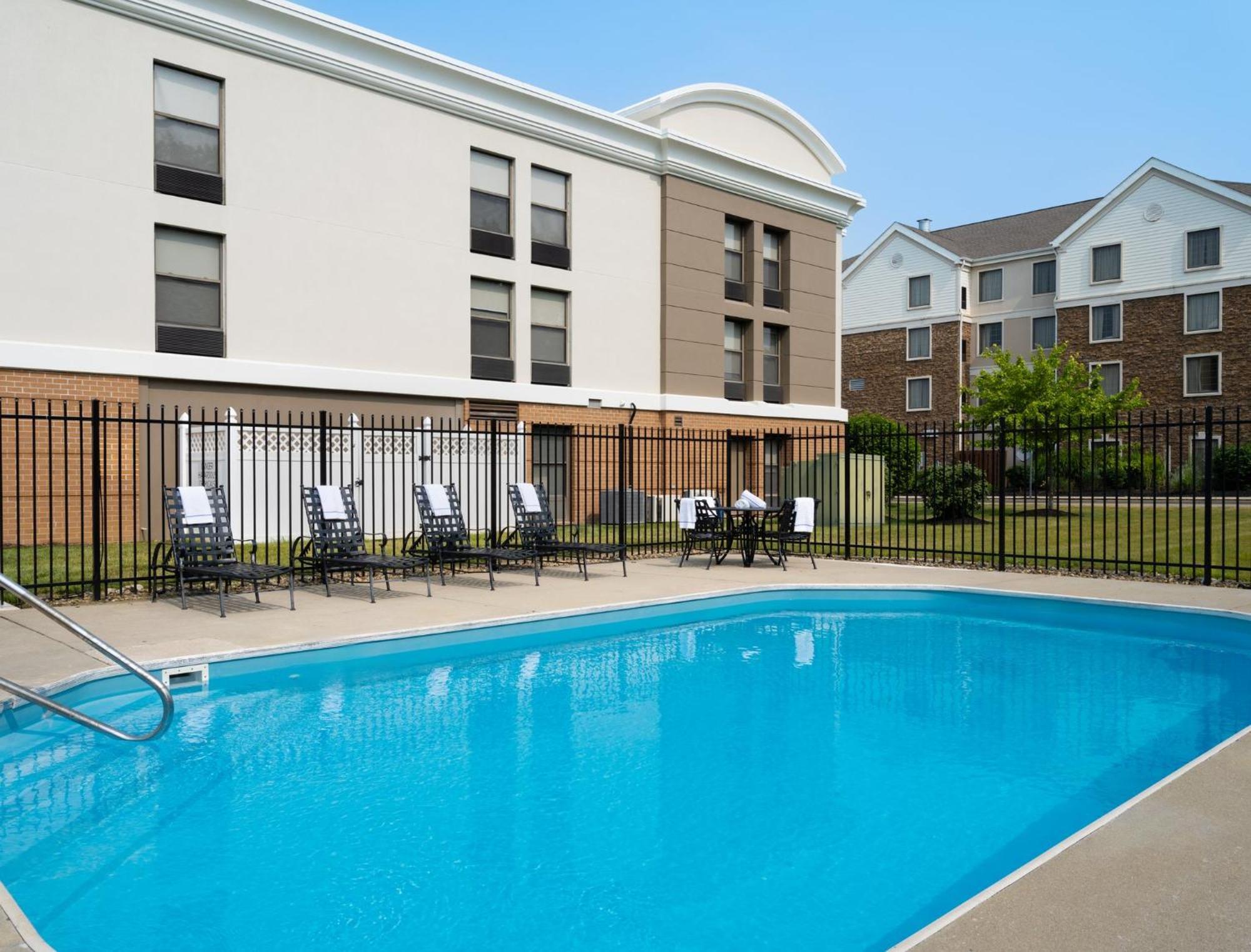 Holiday Inn Express Indianapolis Airport By Ihg Plainfield Ngoại thất bức ảnh
